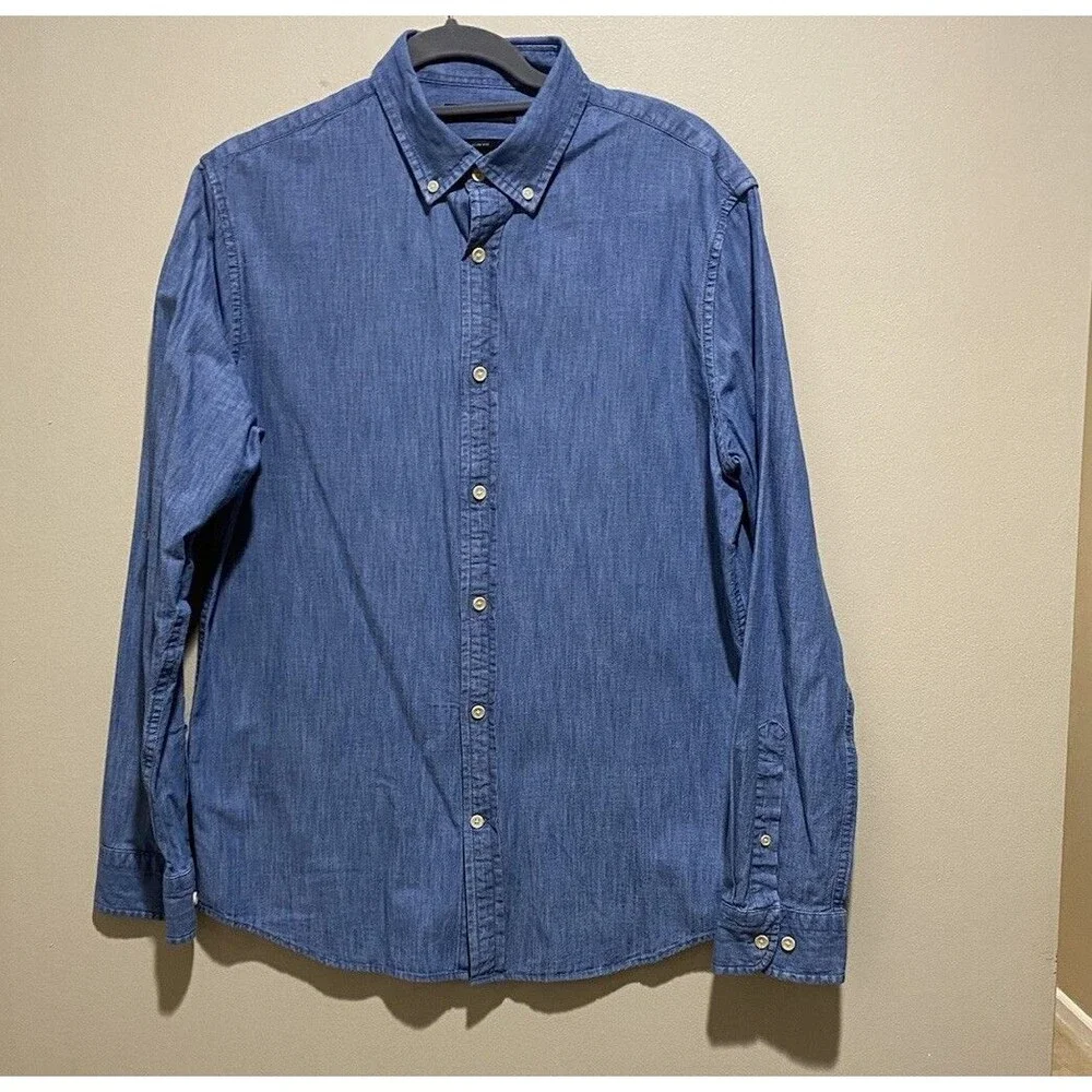 Banana Republic Mens M Blue Chambray Button Up Shirt Long Sleeve Cotton Oxford